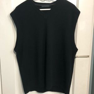 Raffi men’s black sweater vest